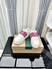 New Shoes 0804h