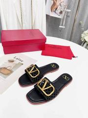 2024 Valentino Women's slippers 0617