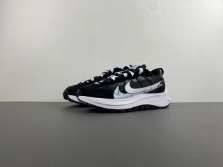 Nike Sacai x Nike Collaboration Series